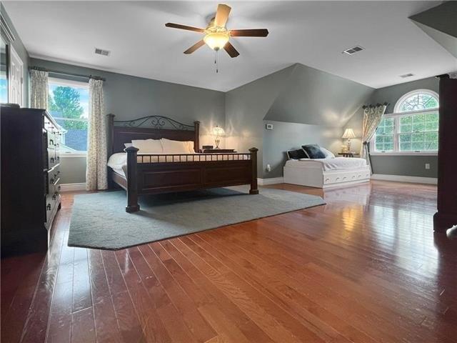 Long Dr, Bethlehem, PA 18020