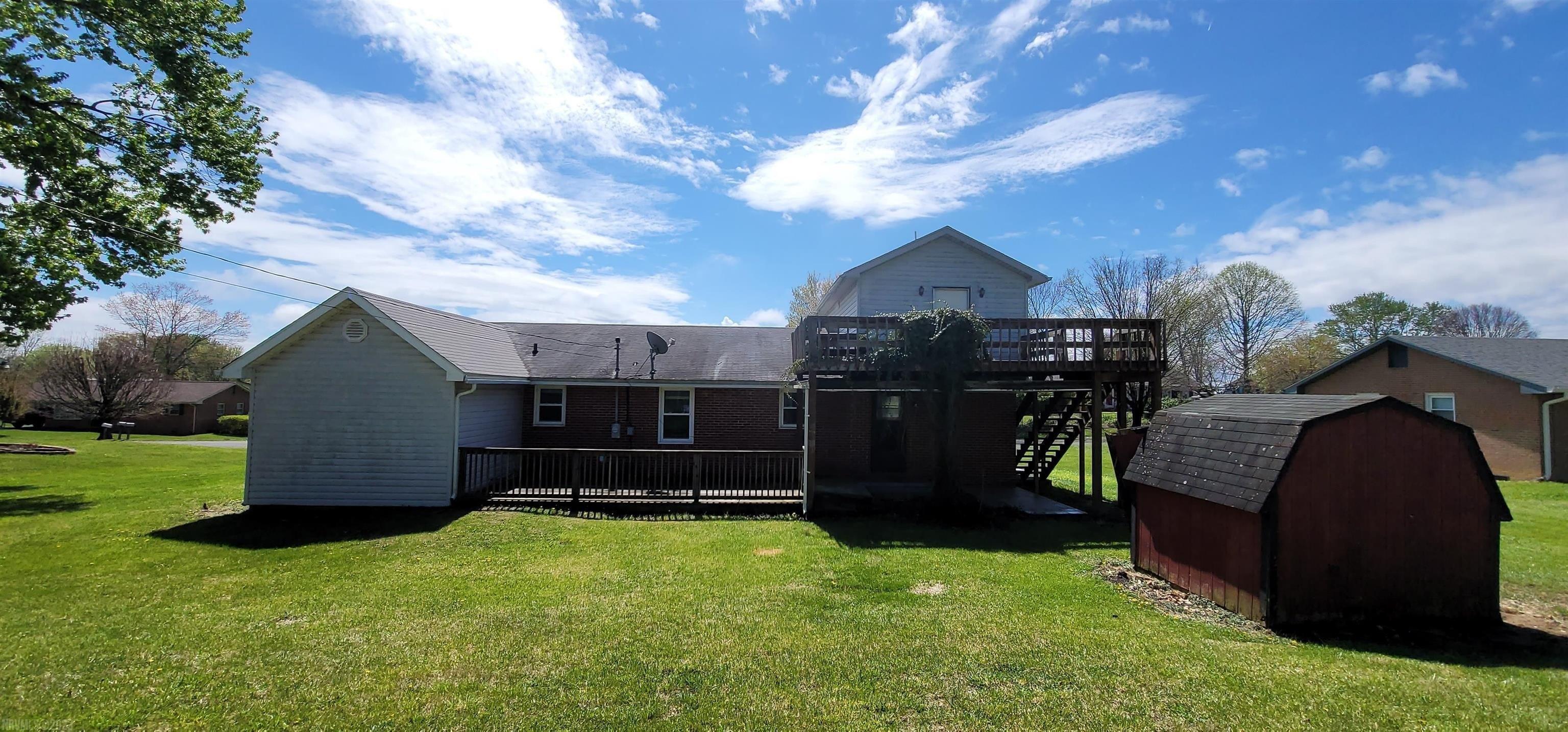 Riner Dr, Dublin, VA 24084