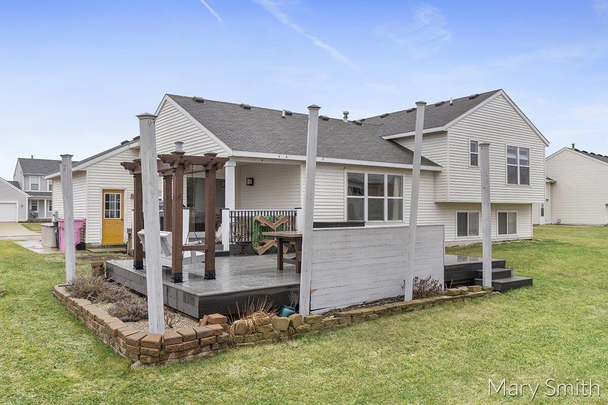 Rahn Dr Ne, Grand Rapids, MI 49525