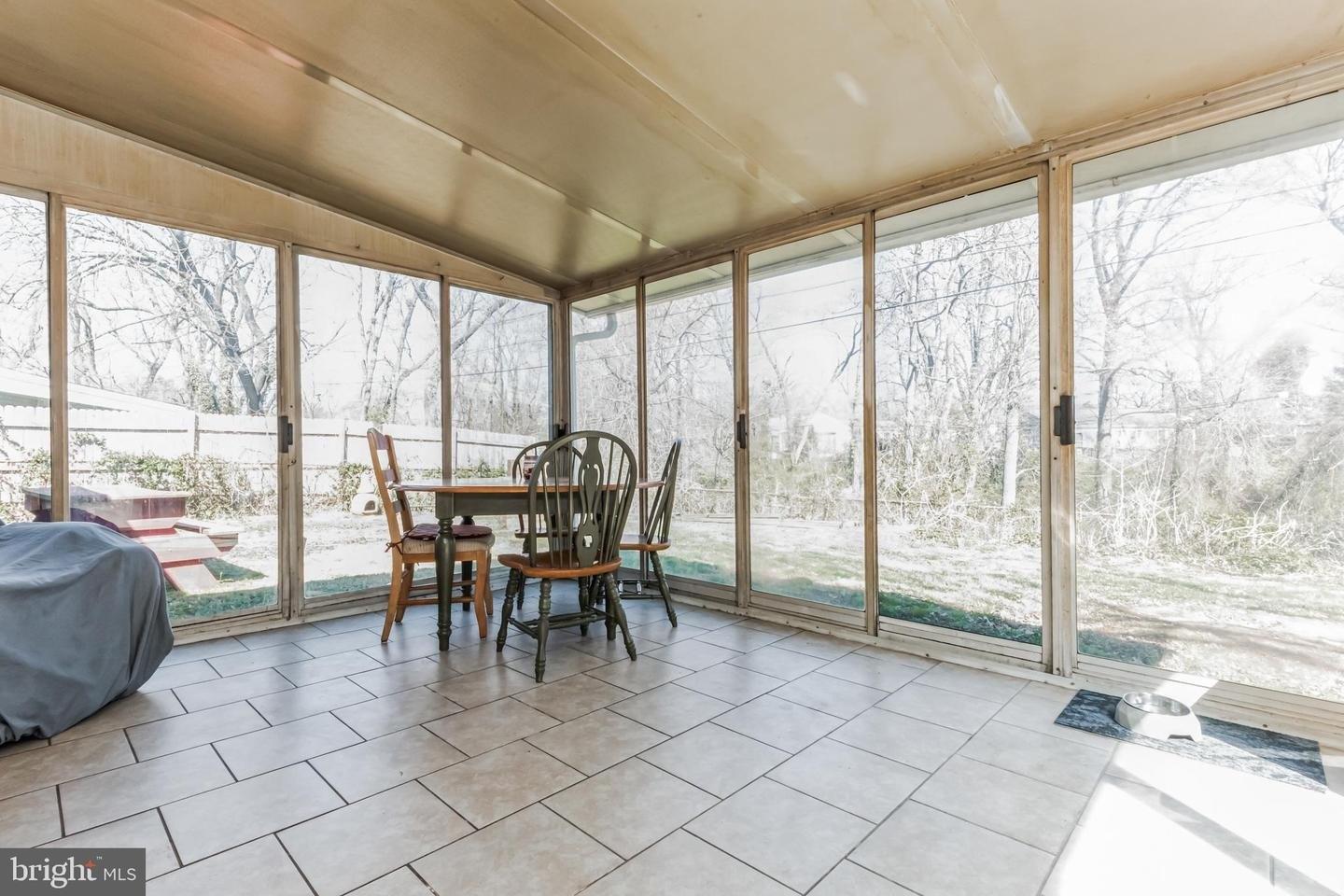 Lorimer Rd, Glen Burnie, MD 21061