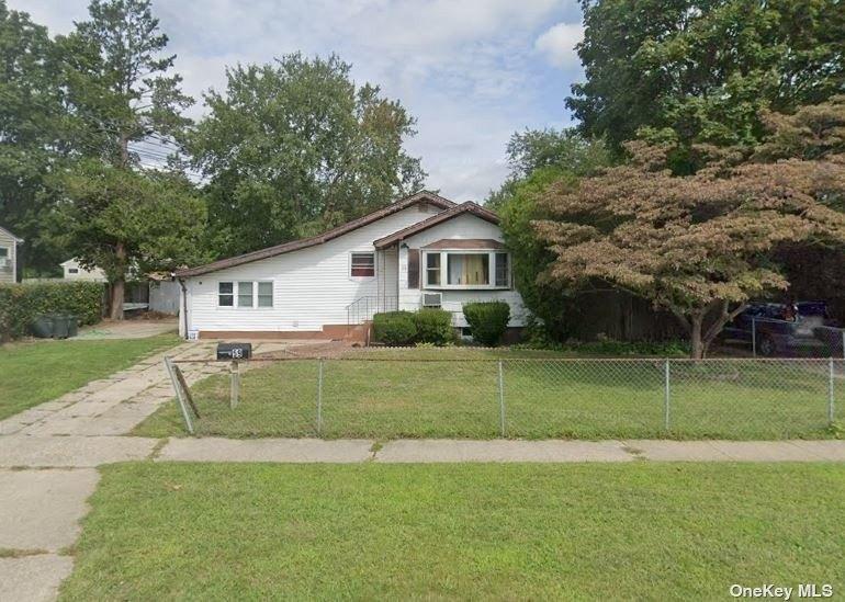 E Elm St, Central Islip, NY 11722