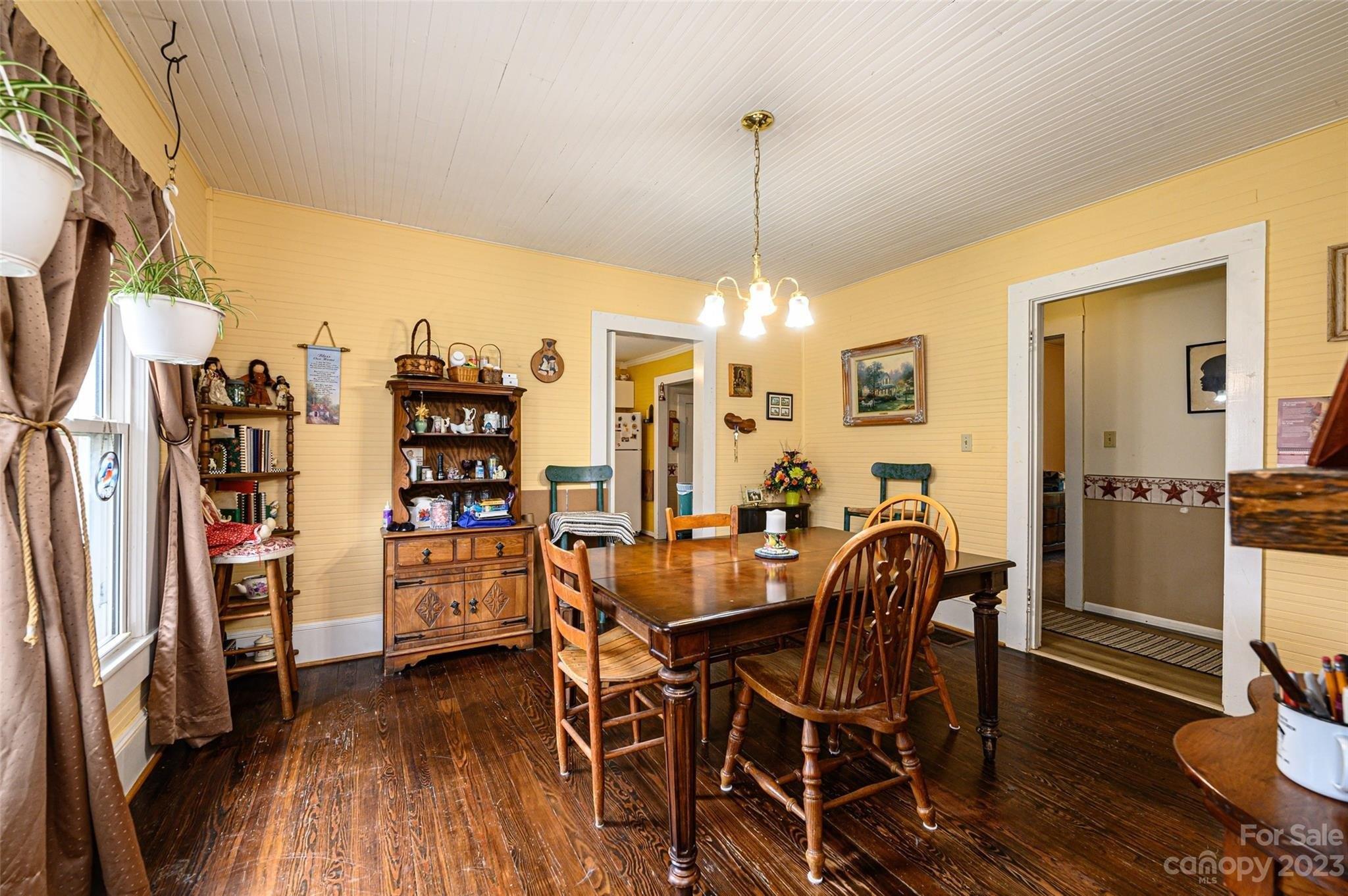 Old Wilkesboro Rd, Taylorsville, NC 28681