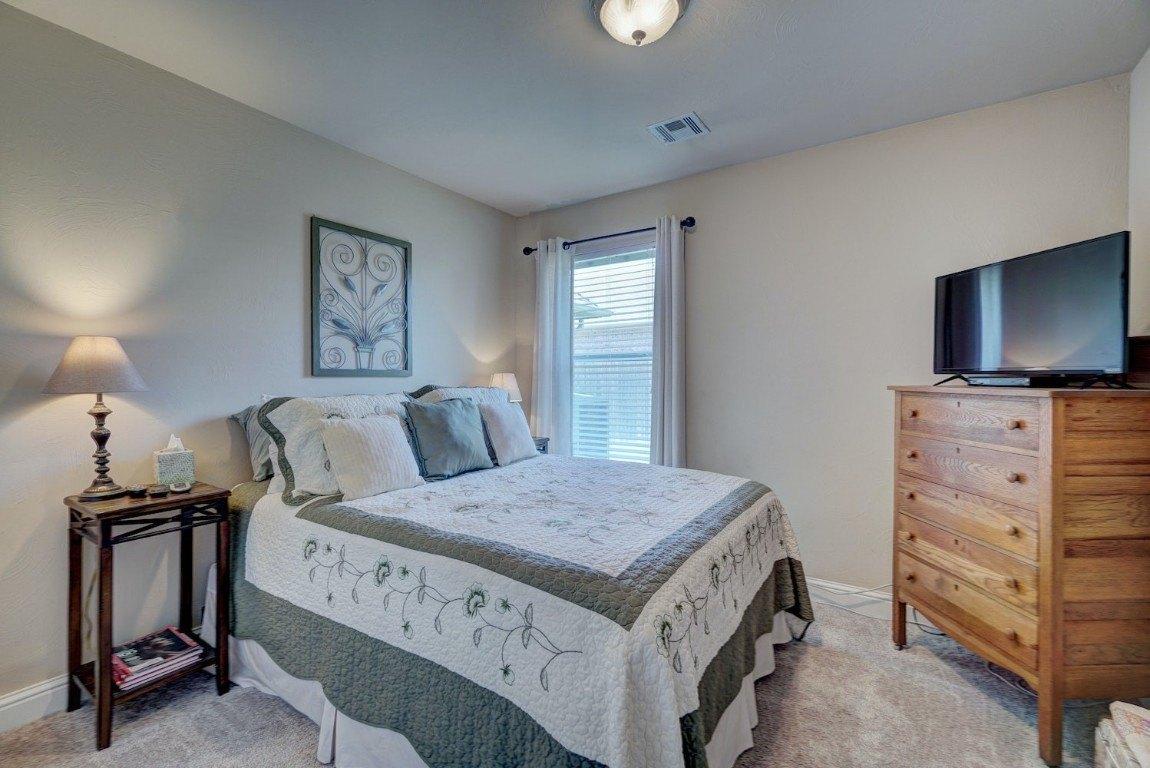 Kemble Ln, Edmond, OK 73012