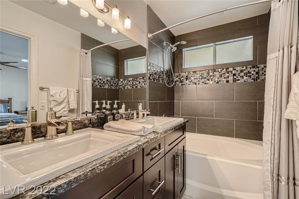 W La Madre Way, Las Vegas, NV 89130