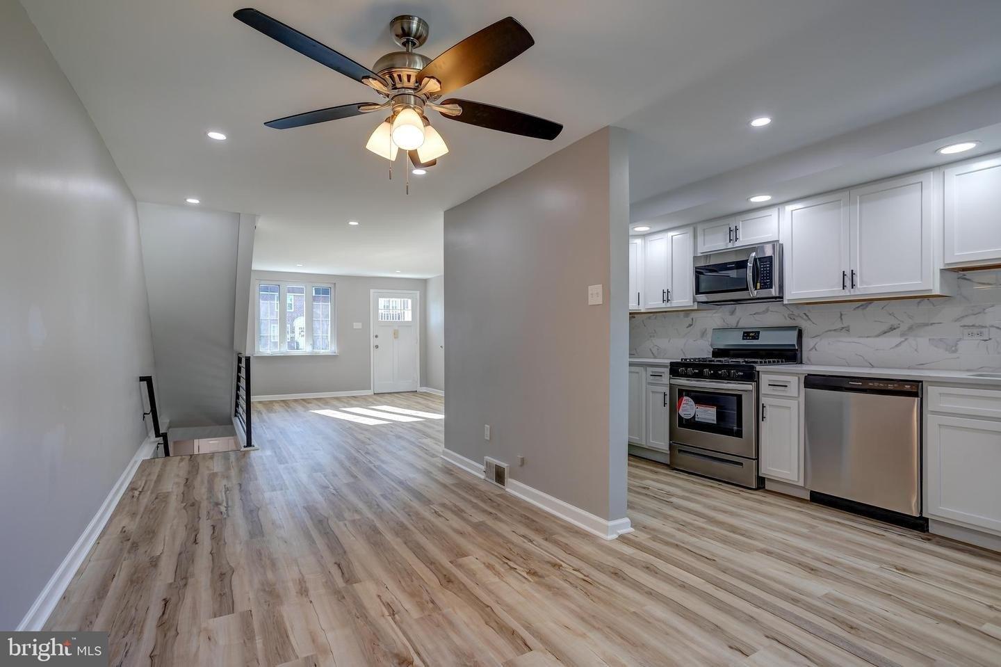 Taylor Dr, Folcroft, PA 19032