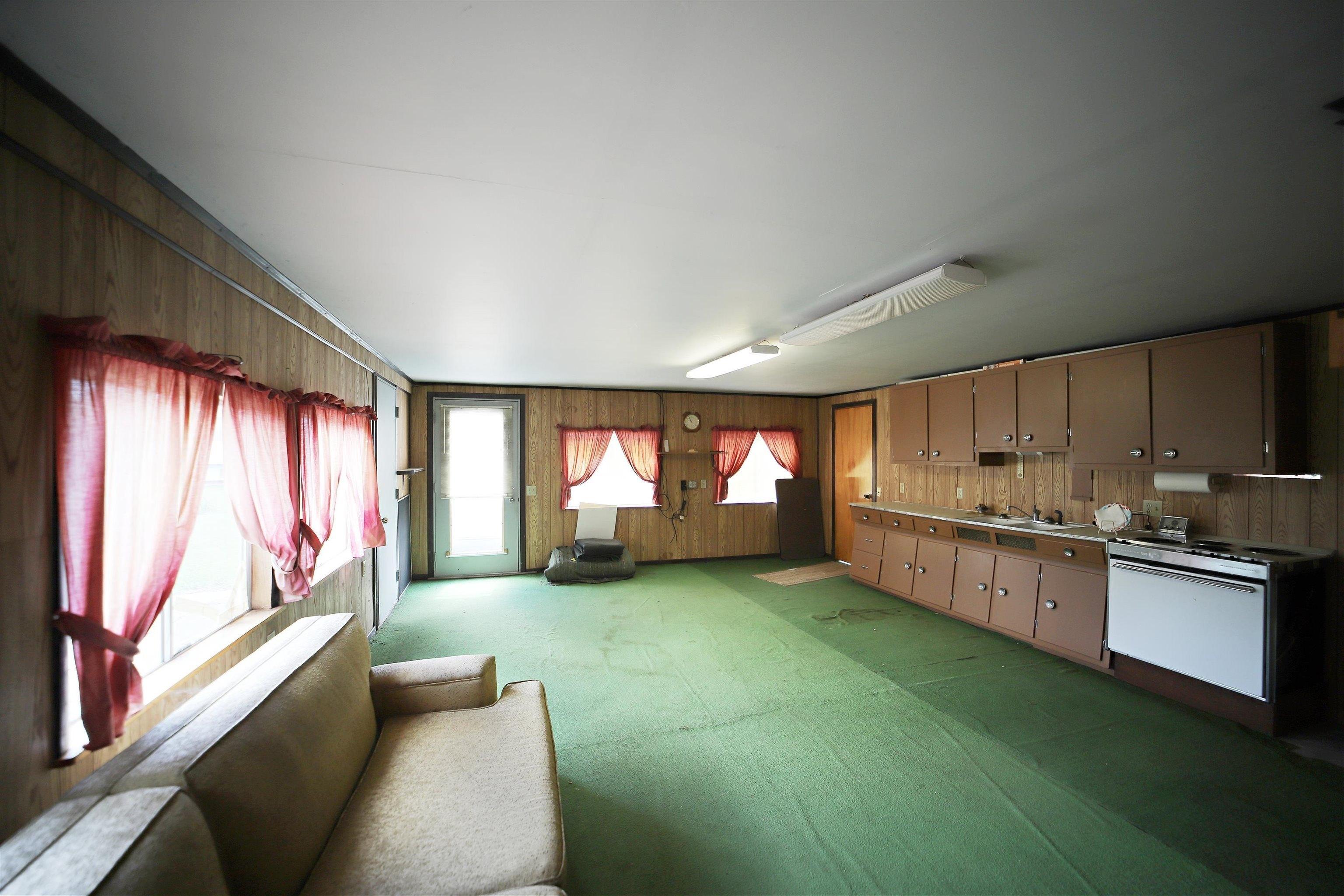 N Dutcher St, Corunna, MI 48817