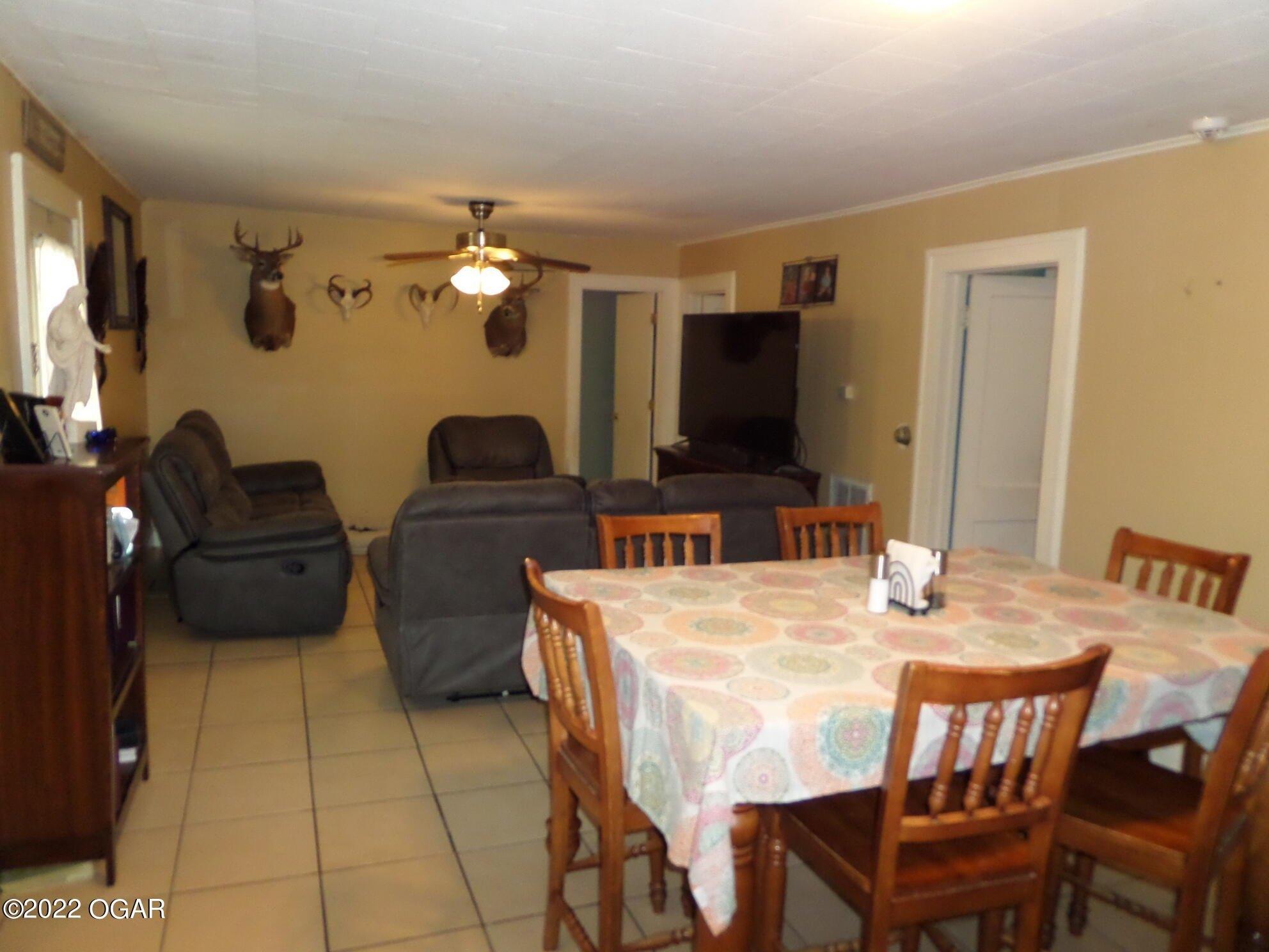 W 4th St, Webb City, MO 64870