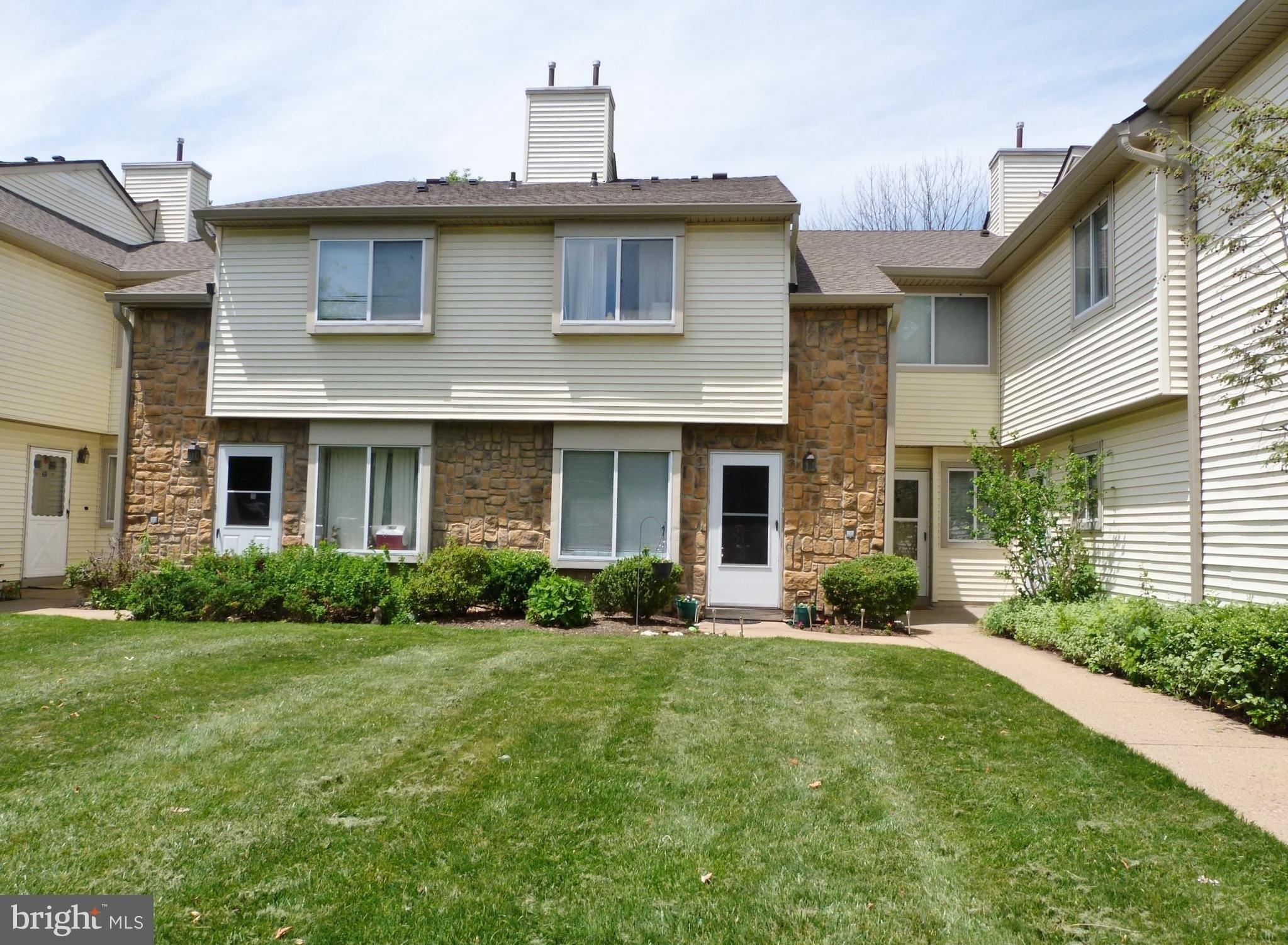 Teal Ct, East Windsor, NJ 08520