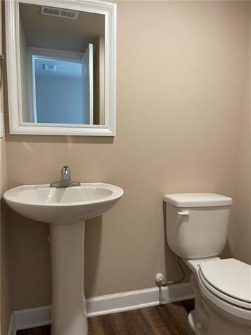 Raven Ct, Belton, MO 64012
