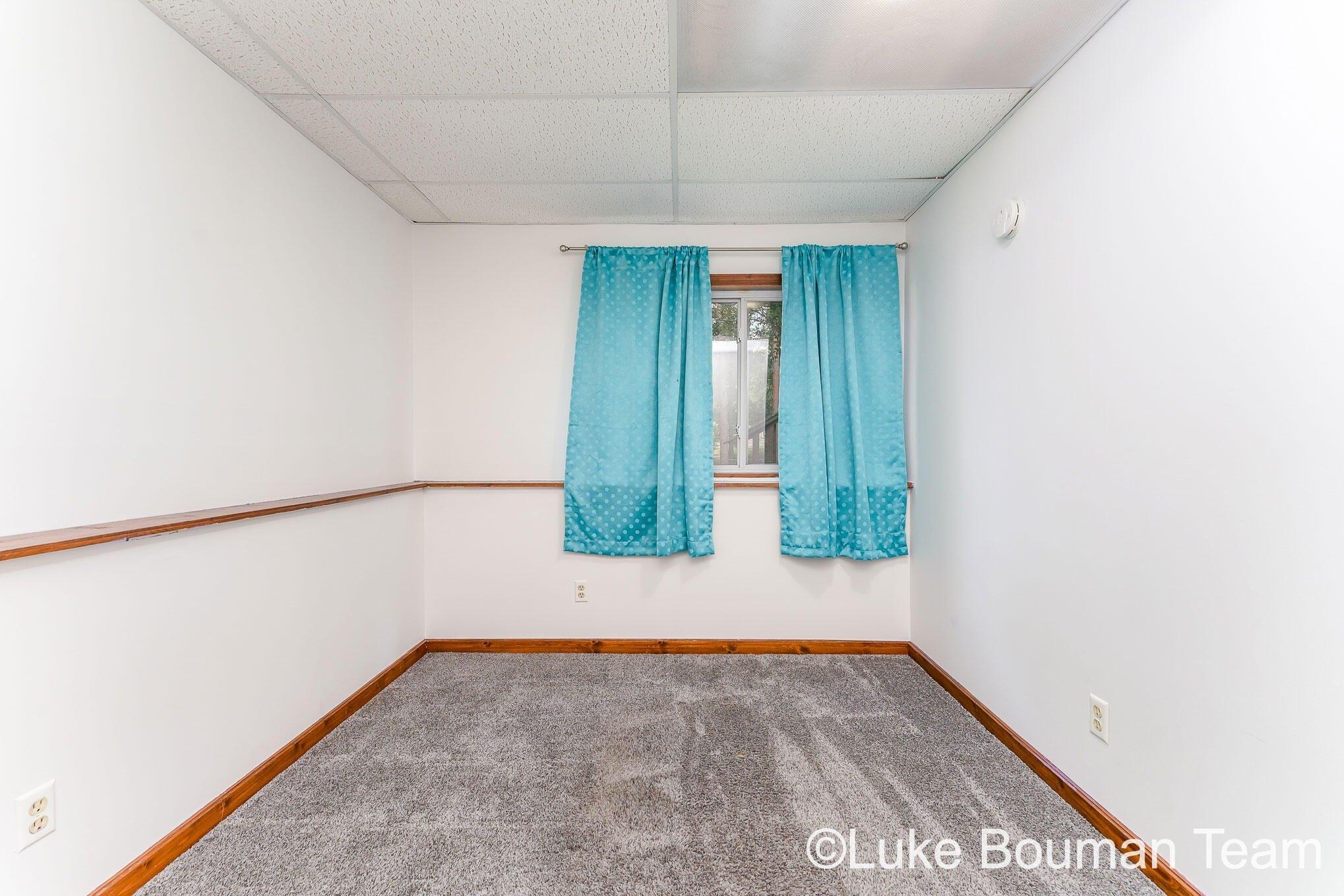 Barnard St, Grand Haven, MI 49417