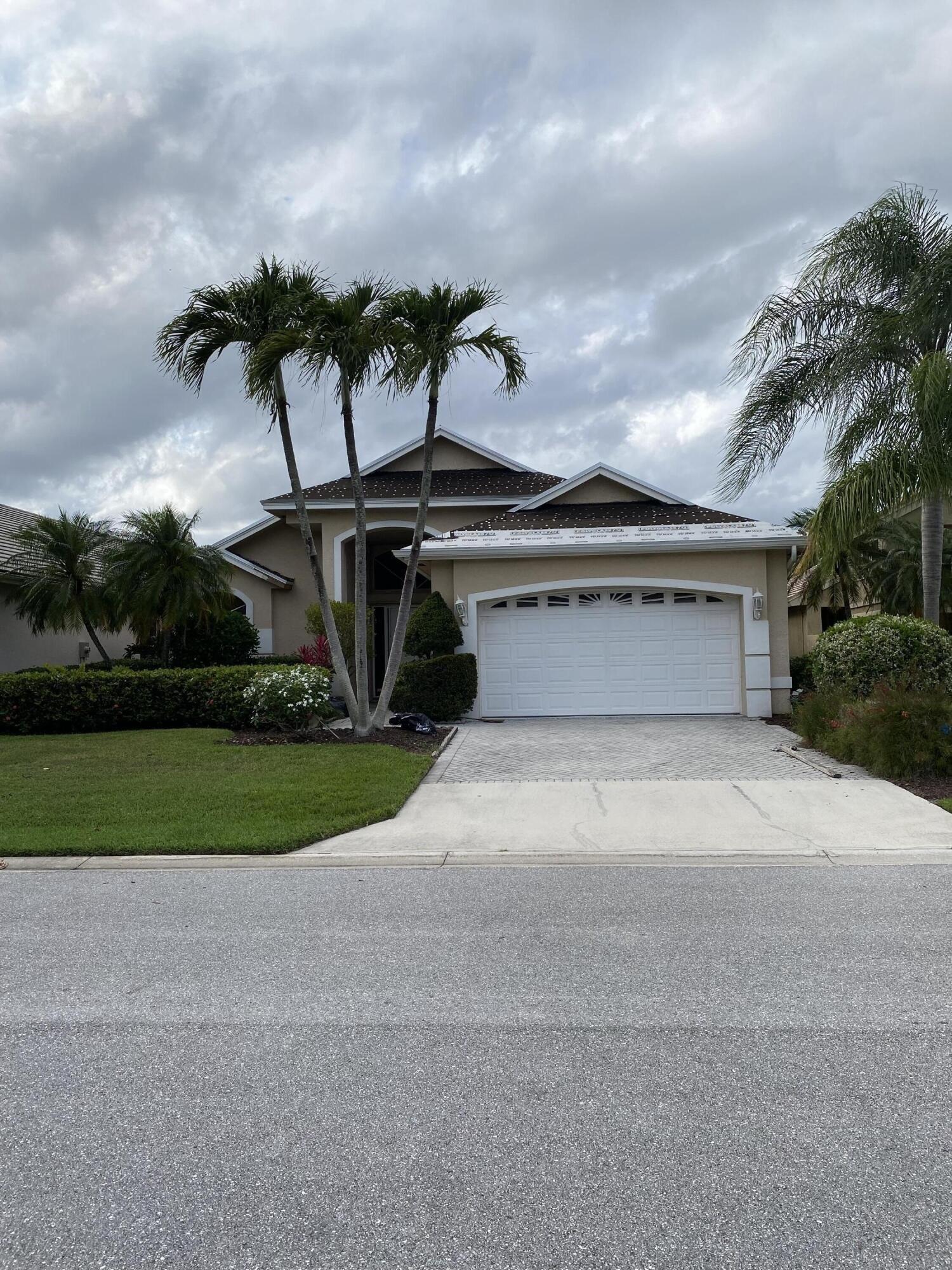 Bob O Link Dr, West Palm Beach, FL 33412
