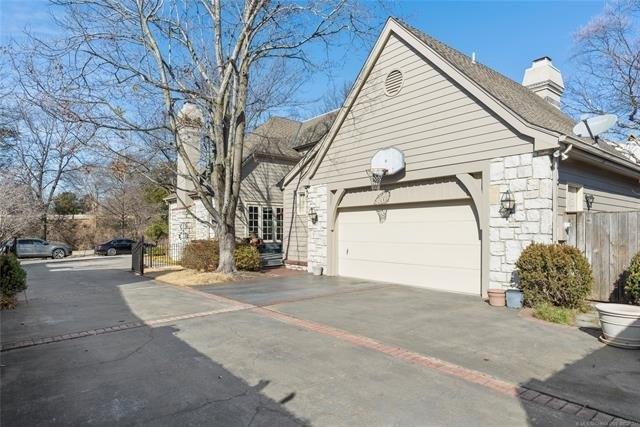 S Rockford Rd, Tulsa, OK 74114