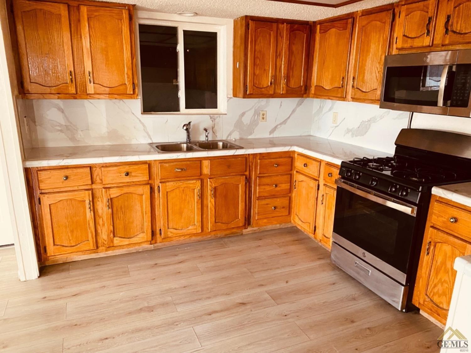 18th Pl, Delano, CA 93215