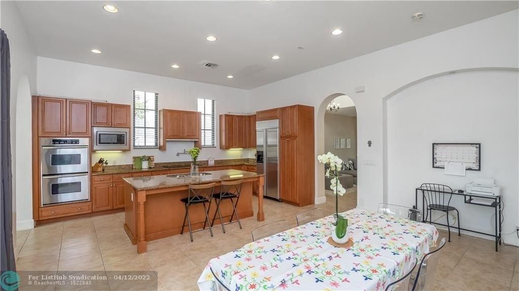 Ginger Ct, Parkland, FL 33076