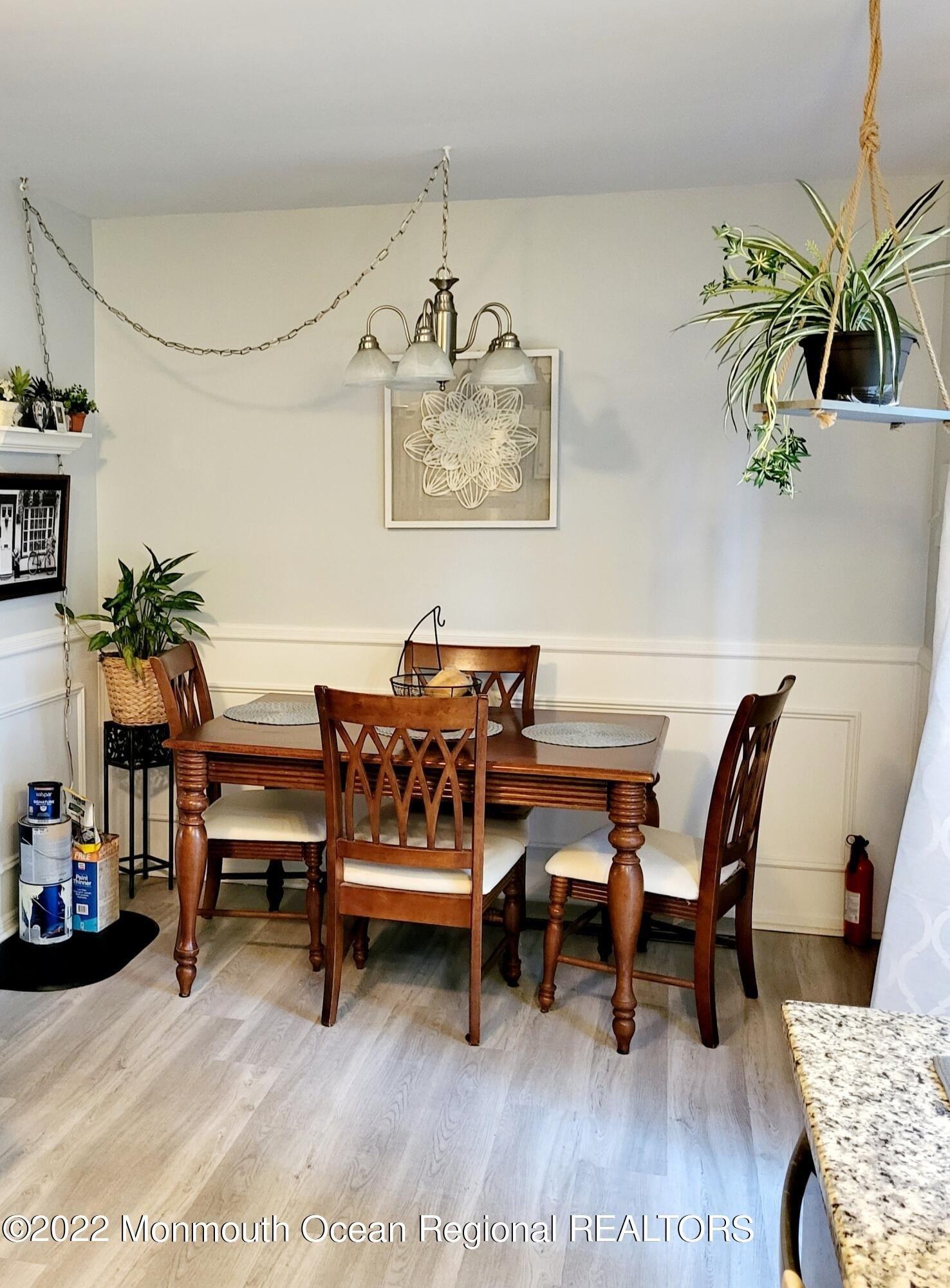 Williamsburg Ln, Lakewood, NJ 08701