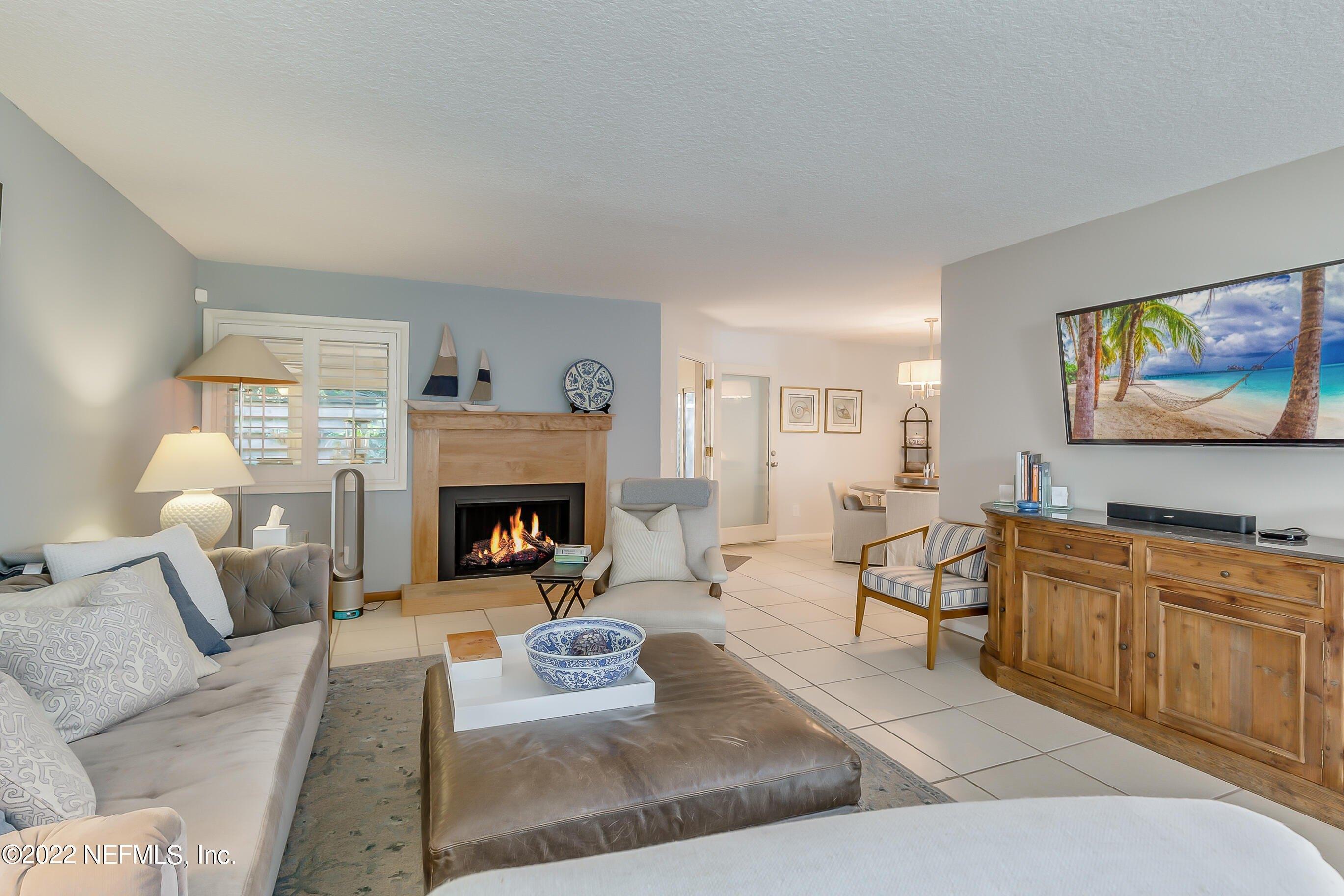 20th St, Atlantic Beach, FL 32233