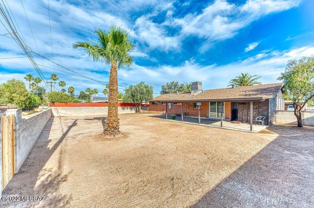 E Princeton Dr, Tucson, AZ 85710