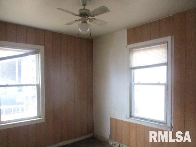 Forest Dr, Pekin, IL 61554