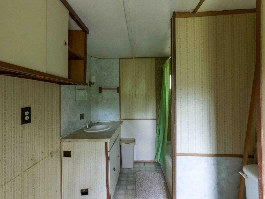 Jeffie Craven Rd, Laurel, MS 39443