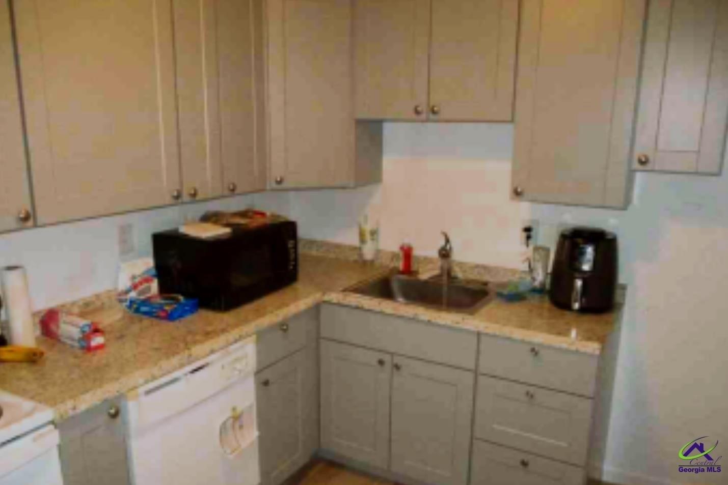Elizabeth Ave, Perry, GA 31069
