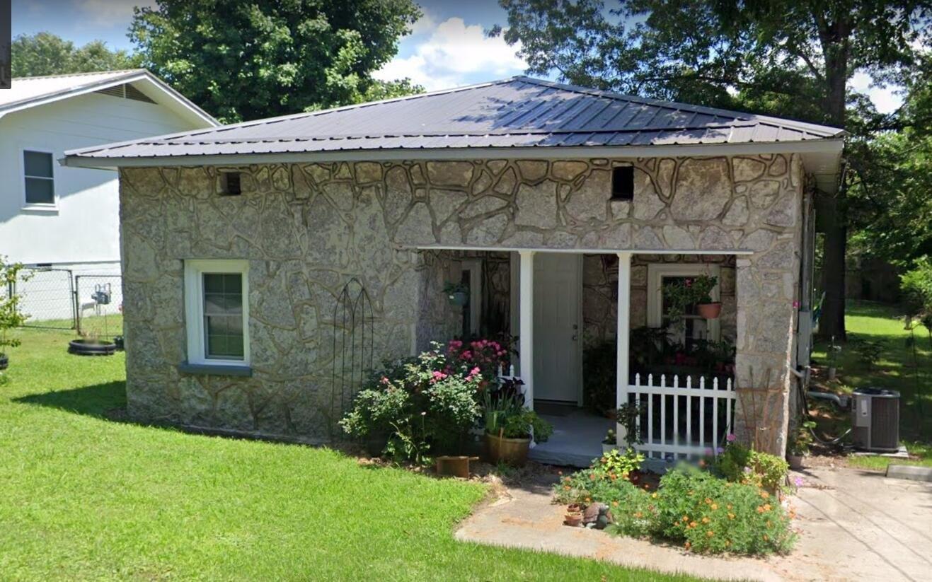 N Robinson St, Harrison, AR 72601