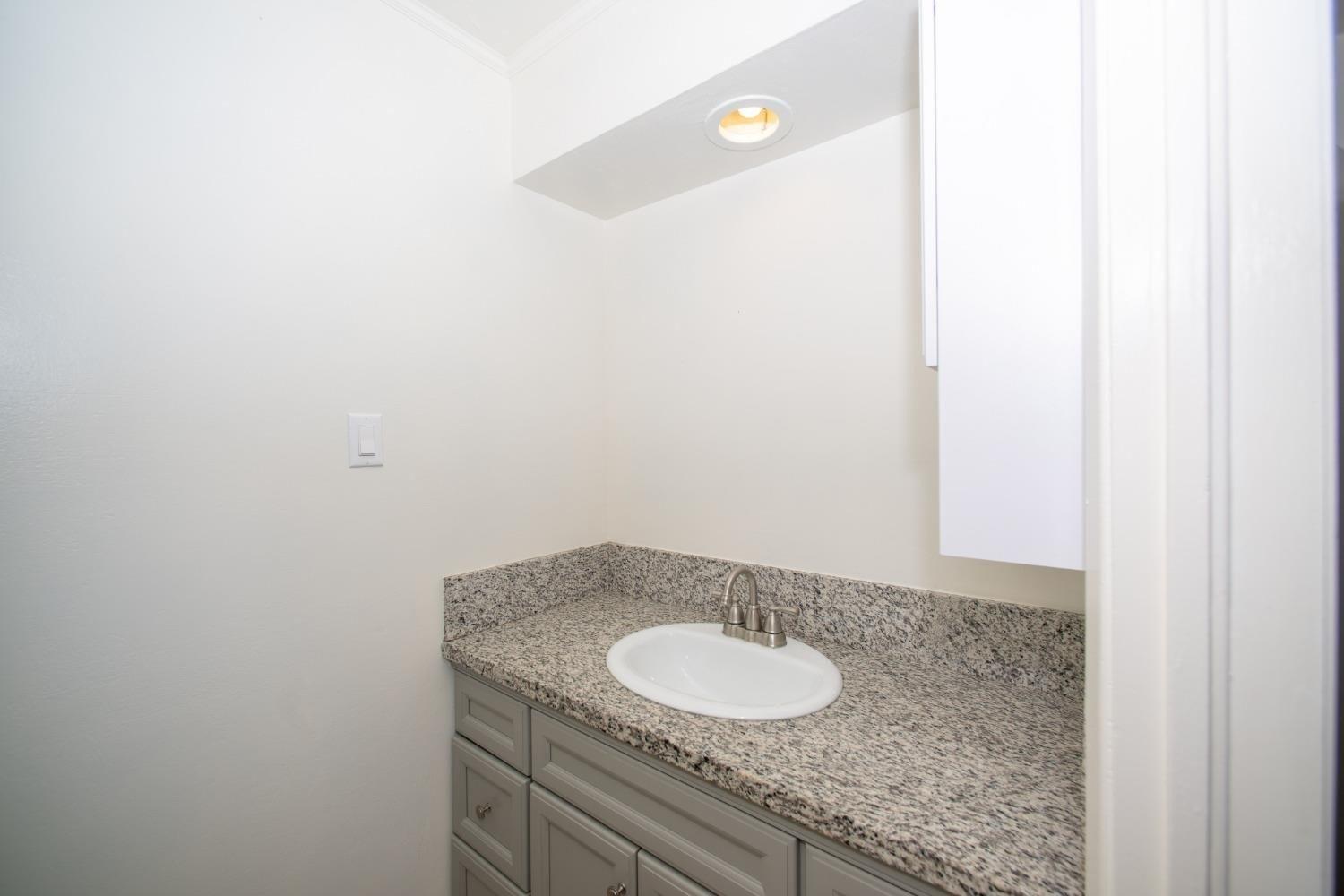 N 1st St, Fresno, CA 93726