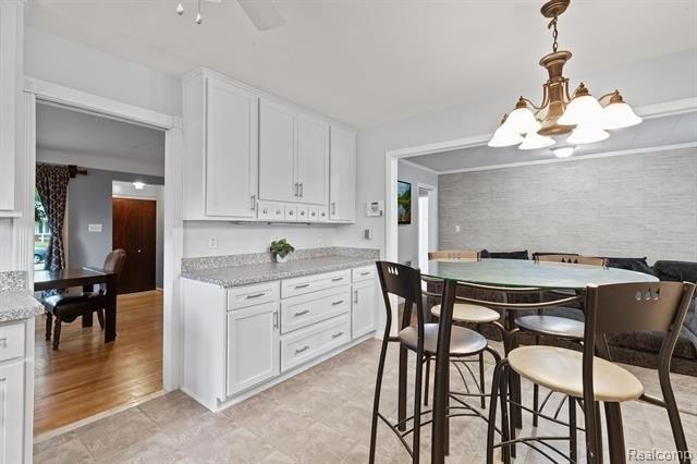 Darlene St, Warren, MI 48093