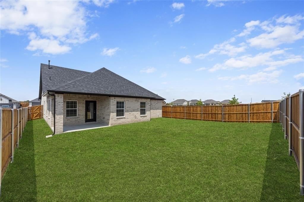 Waters Ridge Dr, Lavon, TX 75166