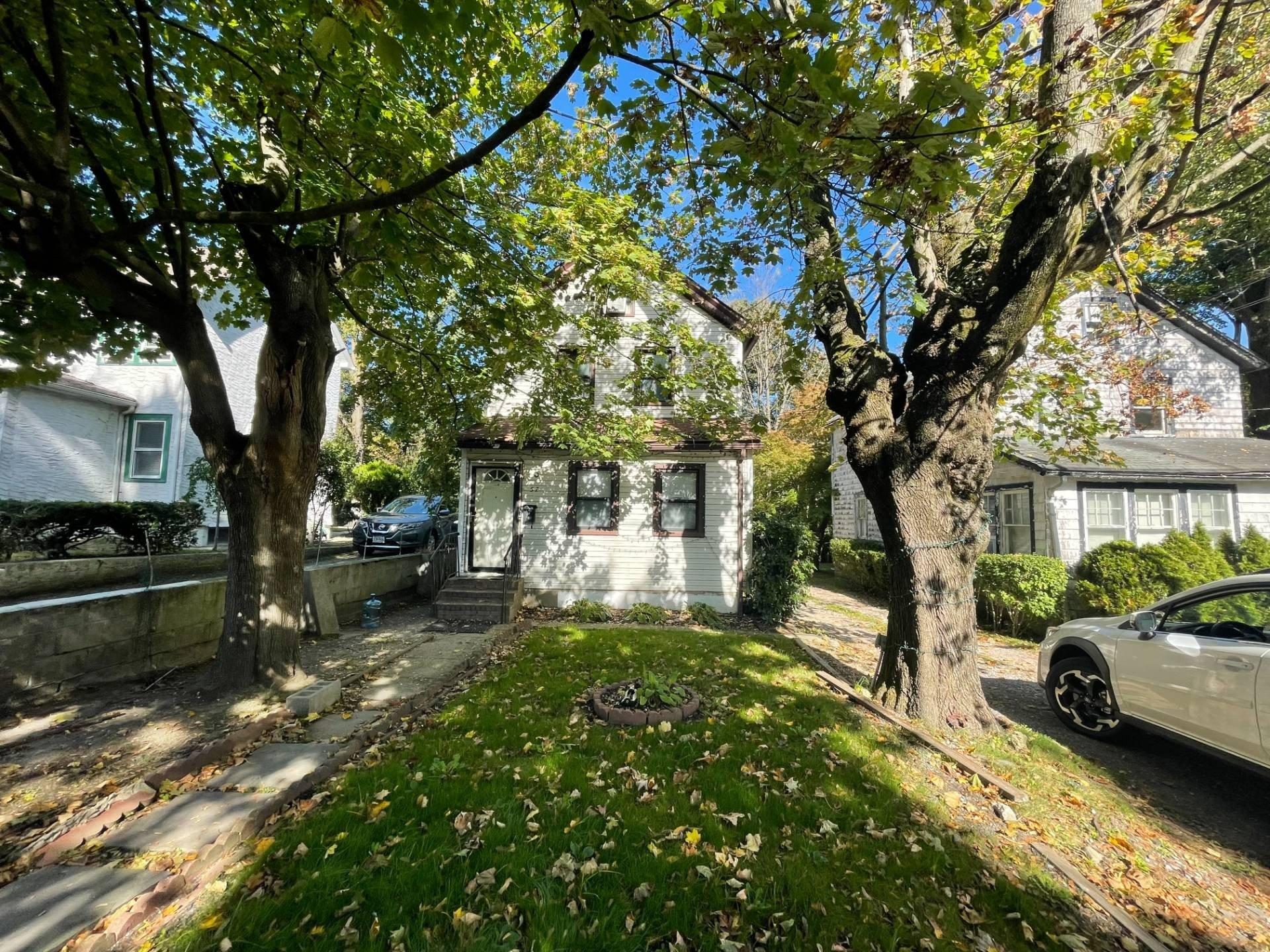 Van Nostrand Ave, Great Neck, NY 11024
