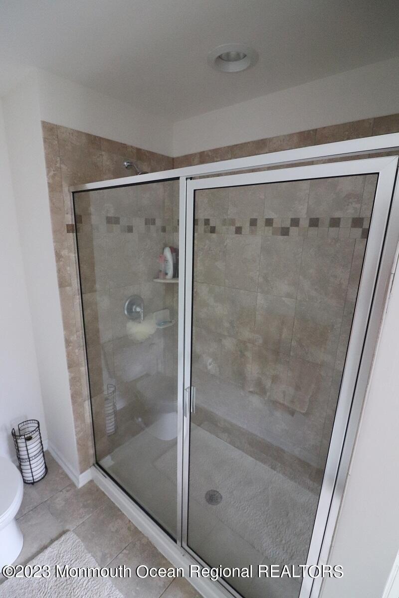Kyle Dr, Tinton Falls, NJ 07712