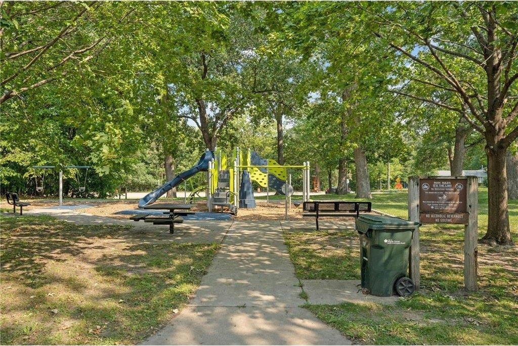 Ives Ln N, Maple Grove, MN 55369