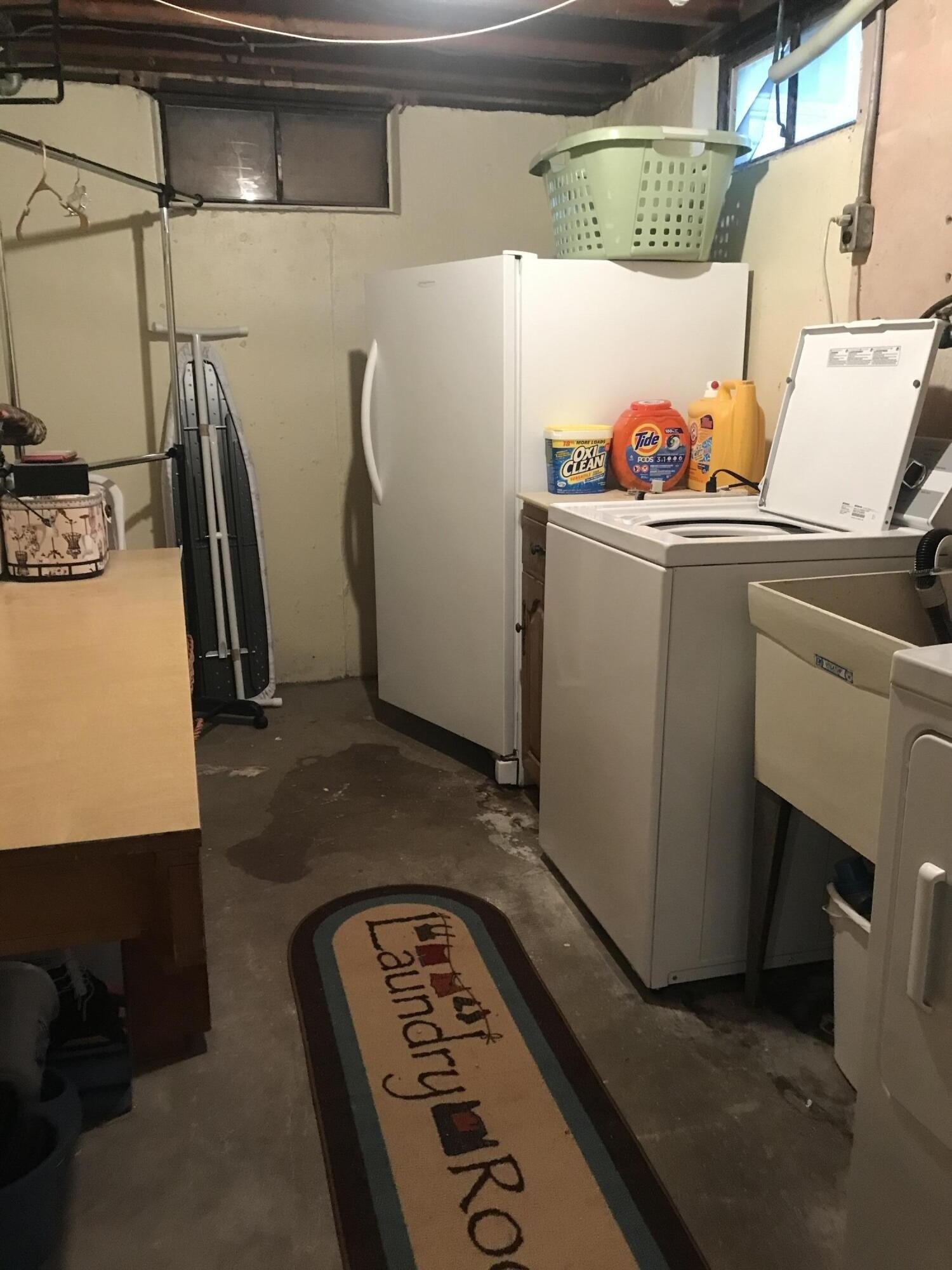 Alamo Ave, Kalamazoo, MI 49006