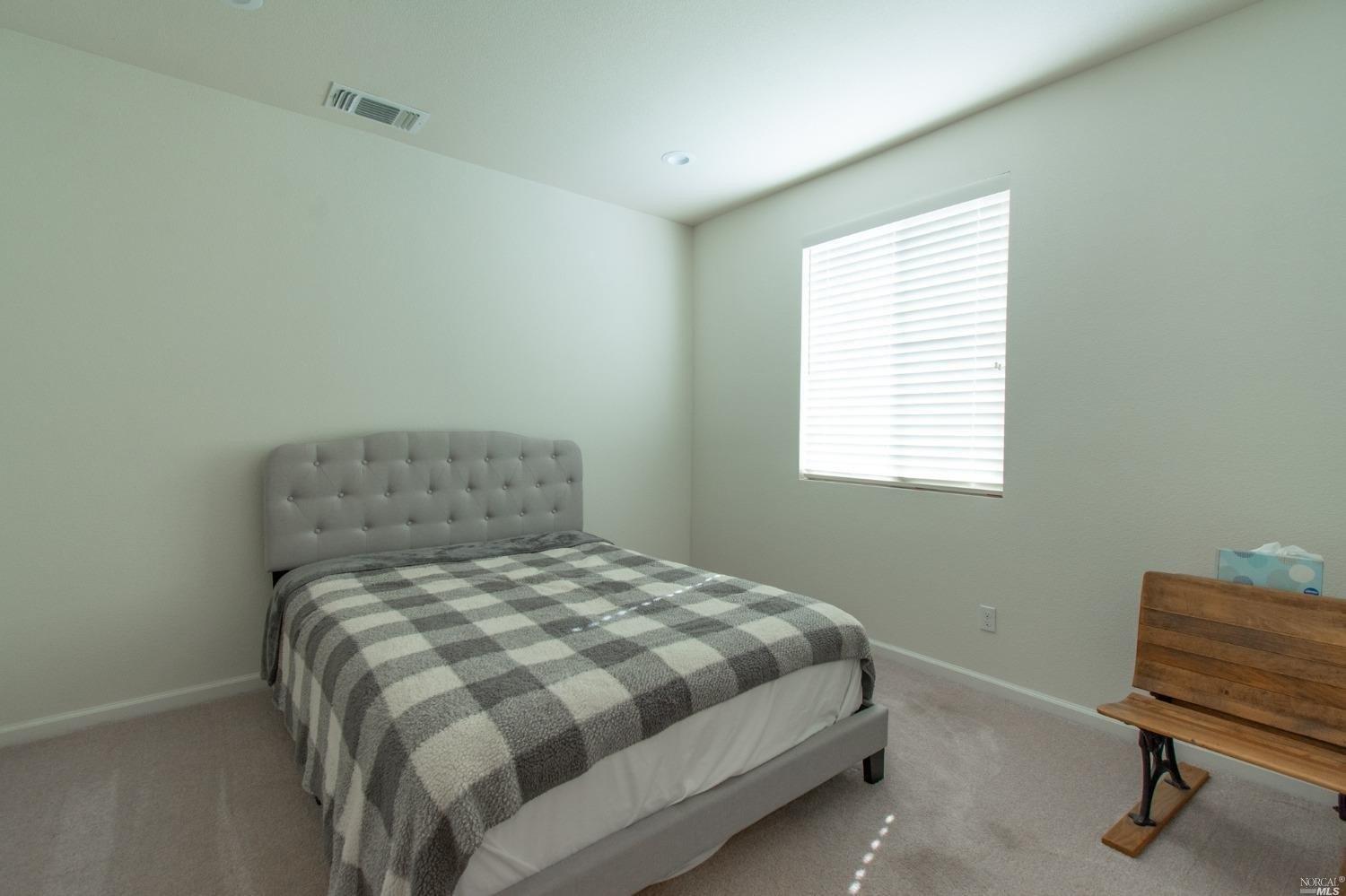 Legion Ct, Dixon, CA 95620
