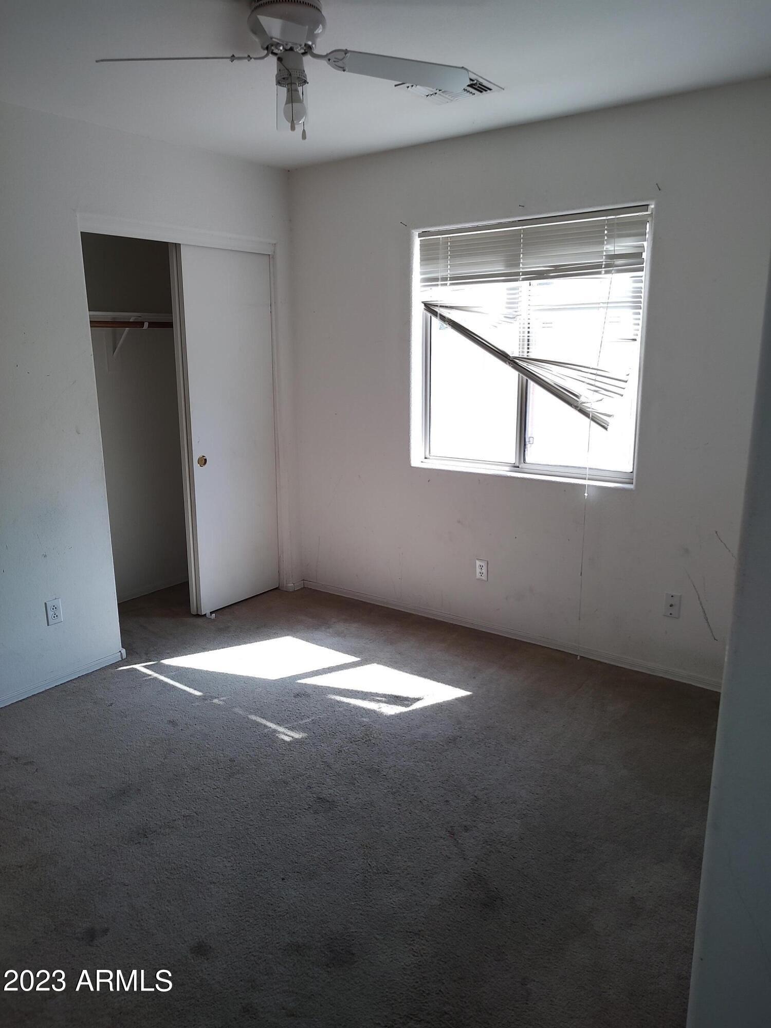W Raymond St, Phoenix, AZ 85043