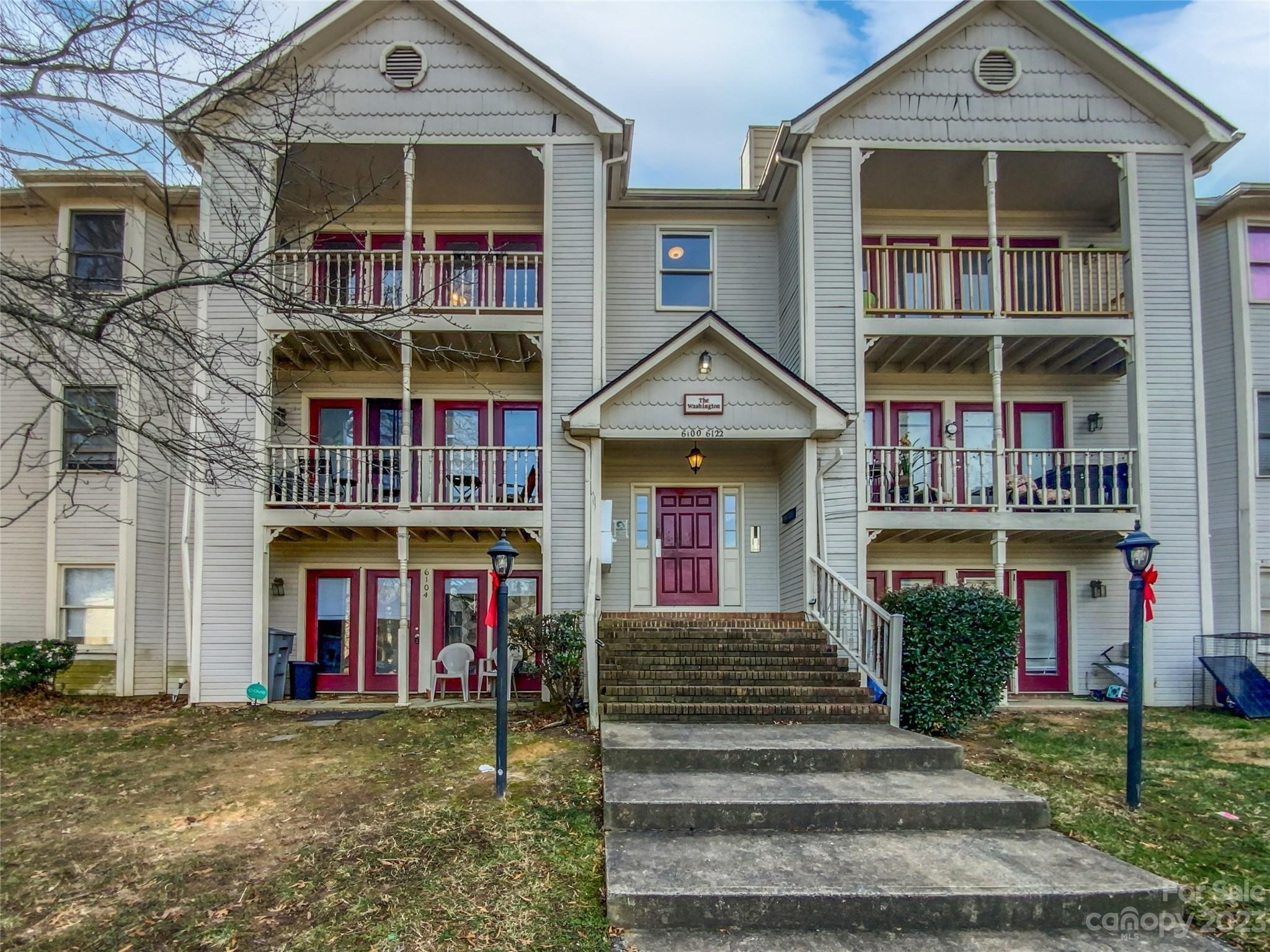 Meadow Rose Ln, Charlotte, NC 28215