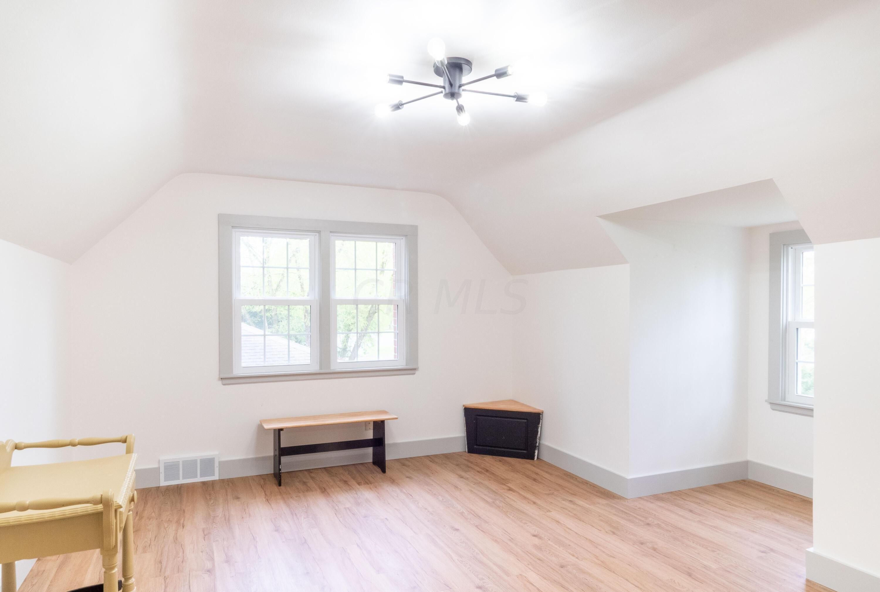 Van Tassell Ave, Newark, OH 43055