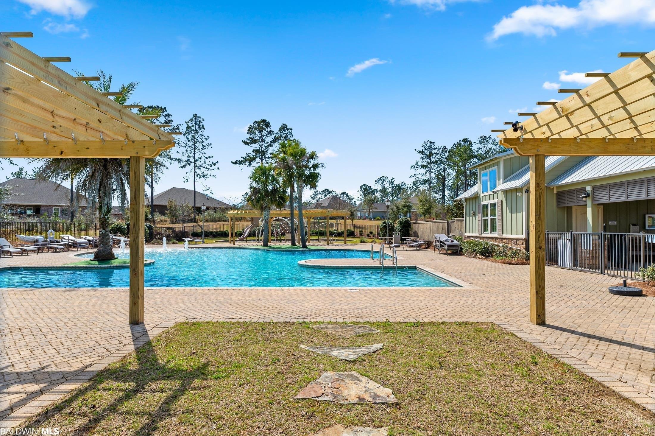 Hoot Owl Rd, Daphne, AL 36527