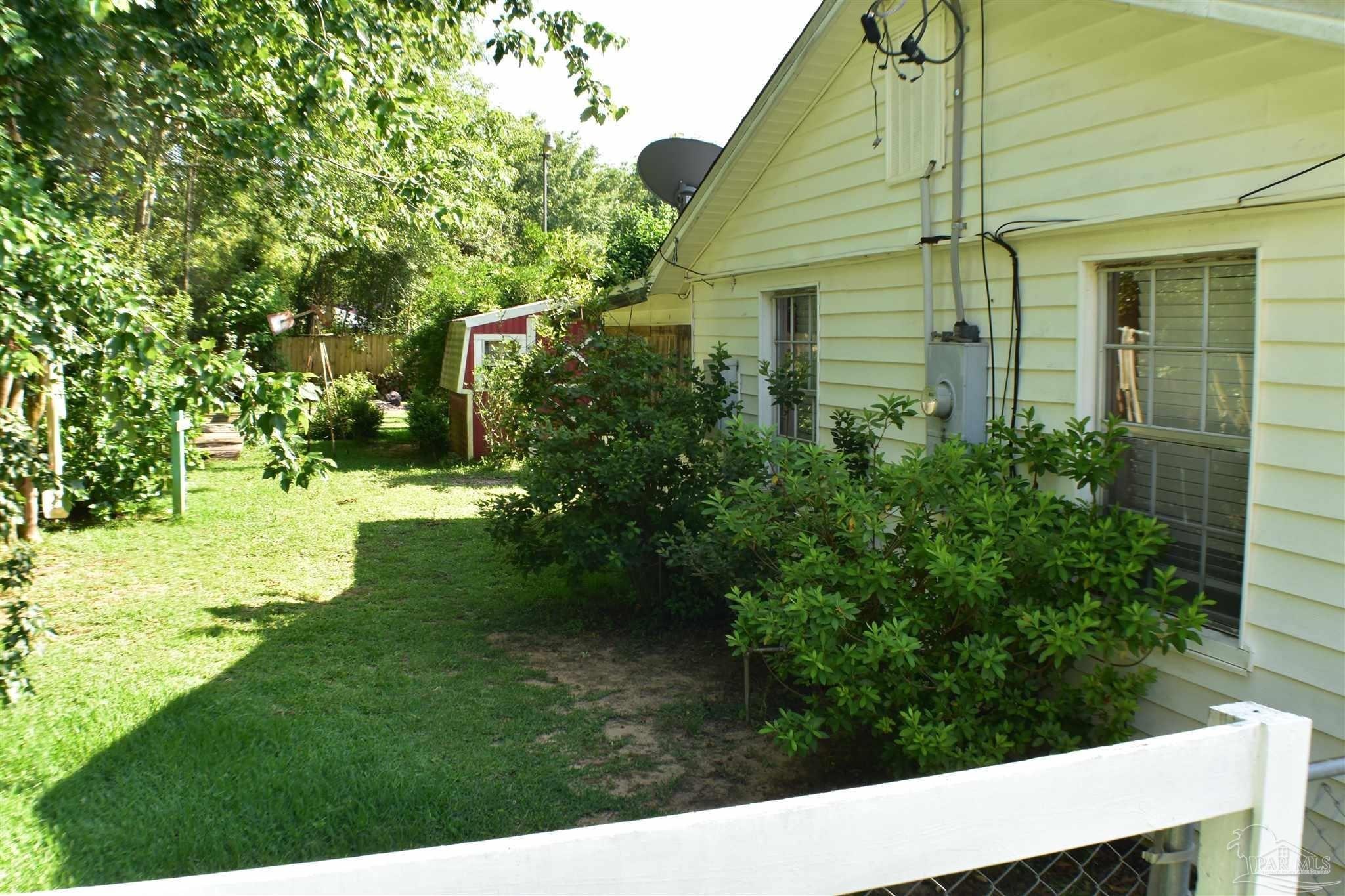 Diamond St, Milton, FL 32571