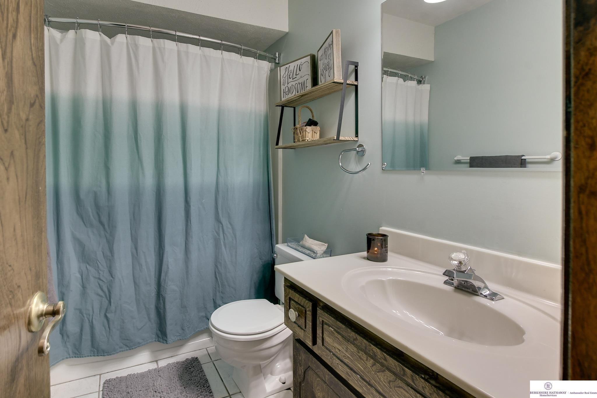 S 47th St, Bellevue, NE 68157