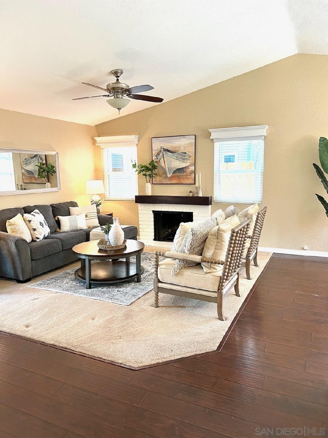 Scarboro St, Poway, CA 92064