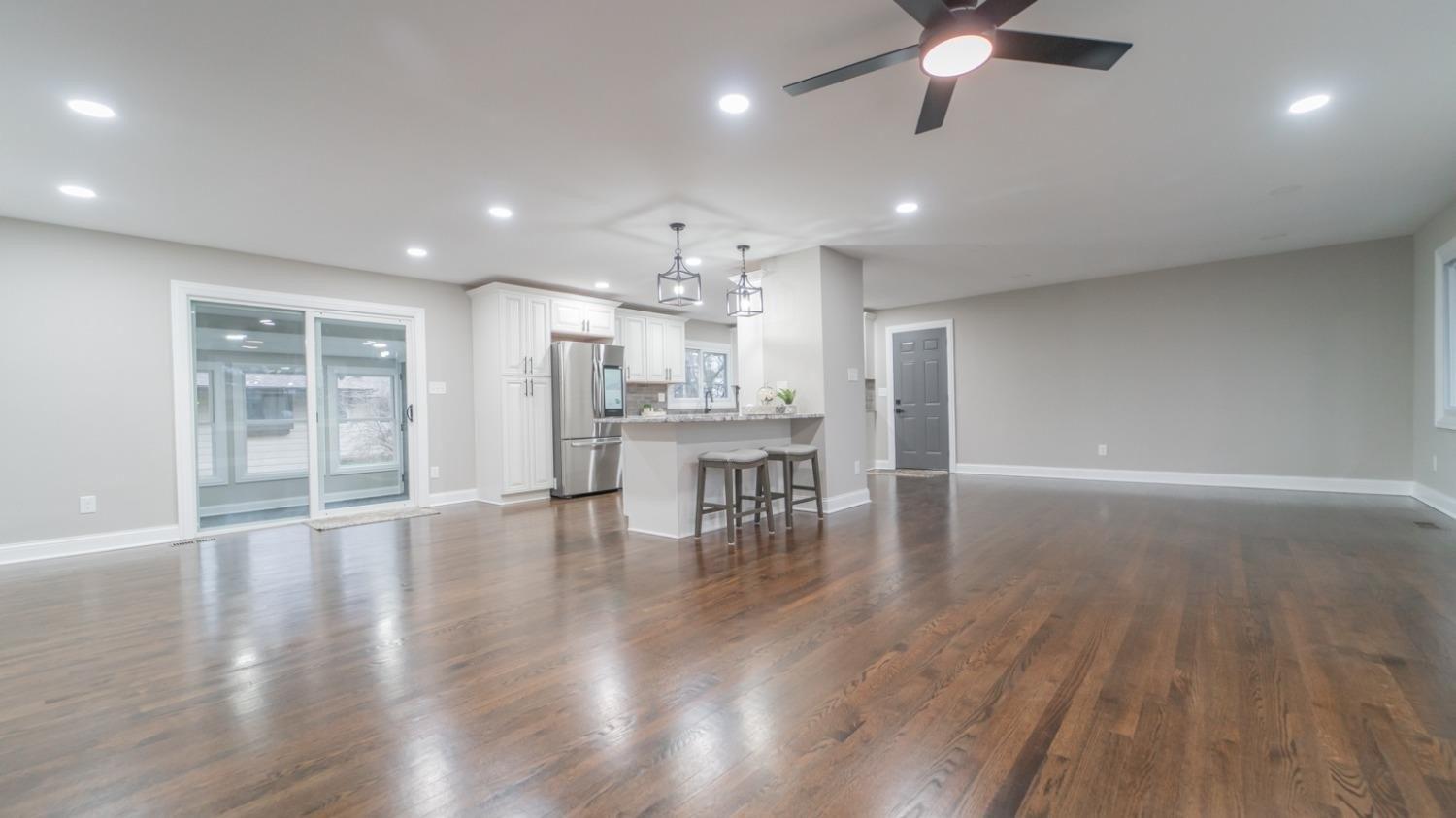 W 89th Pl, Crown Point, IN 46307
