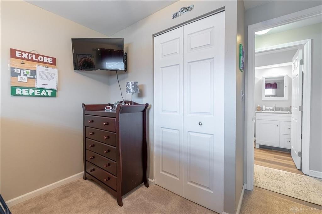 E Elmwood Dr, Dayton, OH 45459