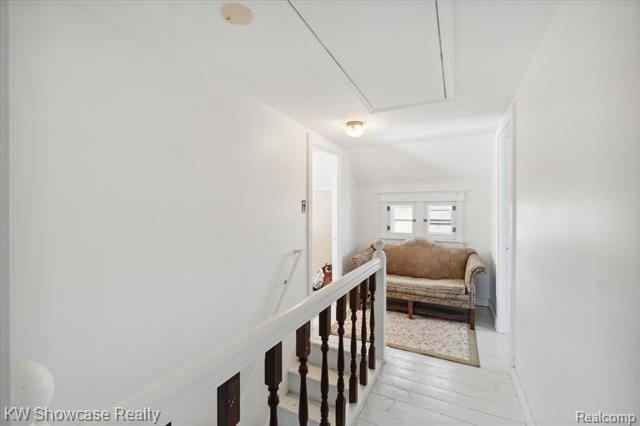 E Wardlow Rd, Highland, MI 48356