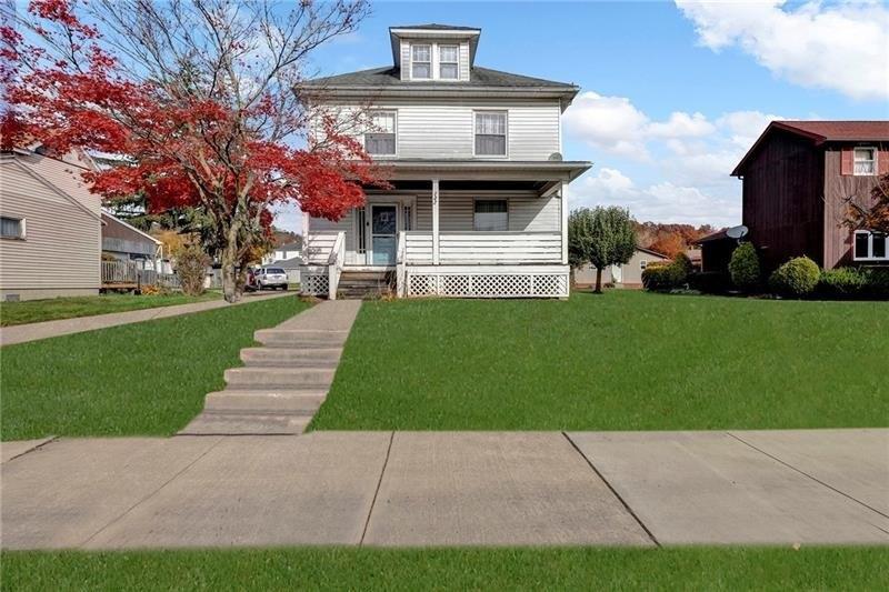 Line Ave, Ellwood City, PA 16117