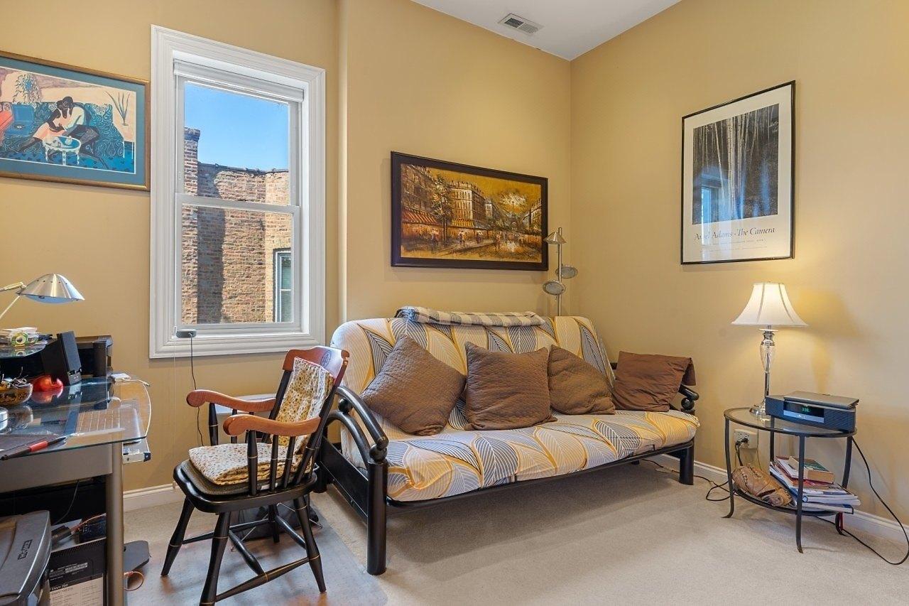 S Saint Lawrence Ave, Chicago, IL 60653