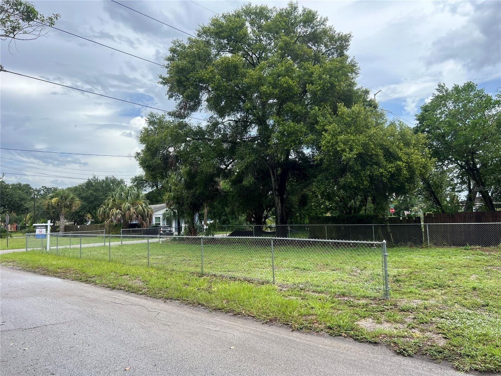 Machado St, Tampa, FL 33605