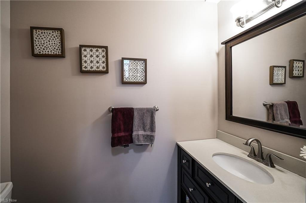 Pembroke Dr, Kent, OH 44240