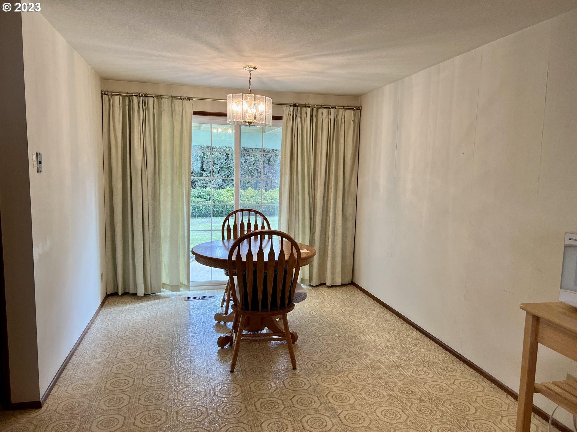 Kingsbury Ave, Eugene, OR 97404