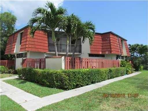 Victoria Dr, West Palm Beach, FL 33406