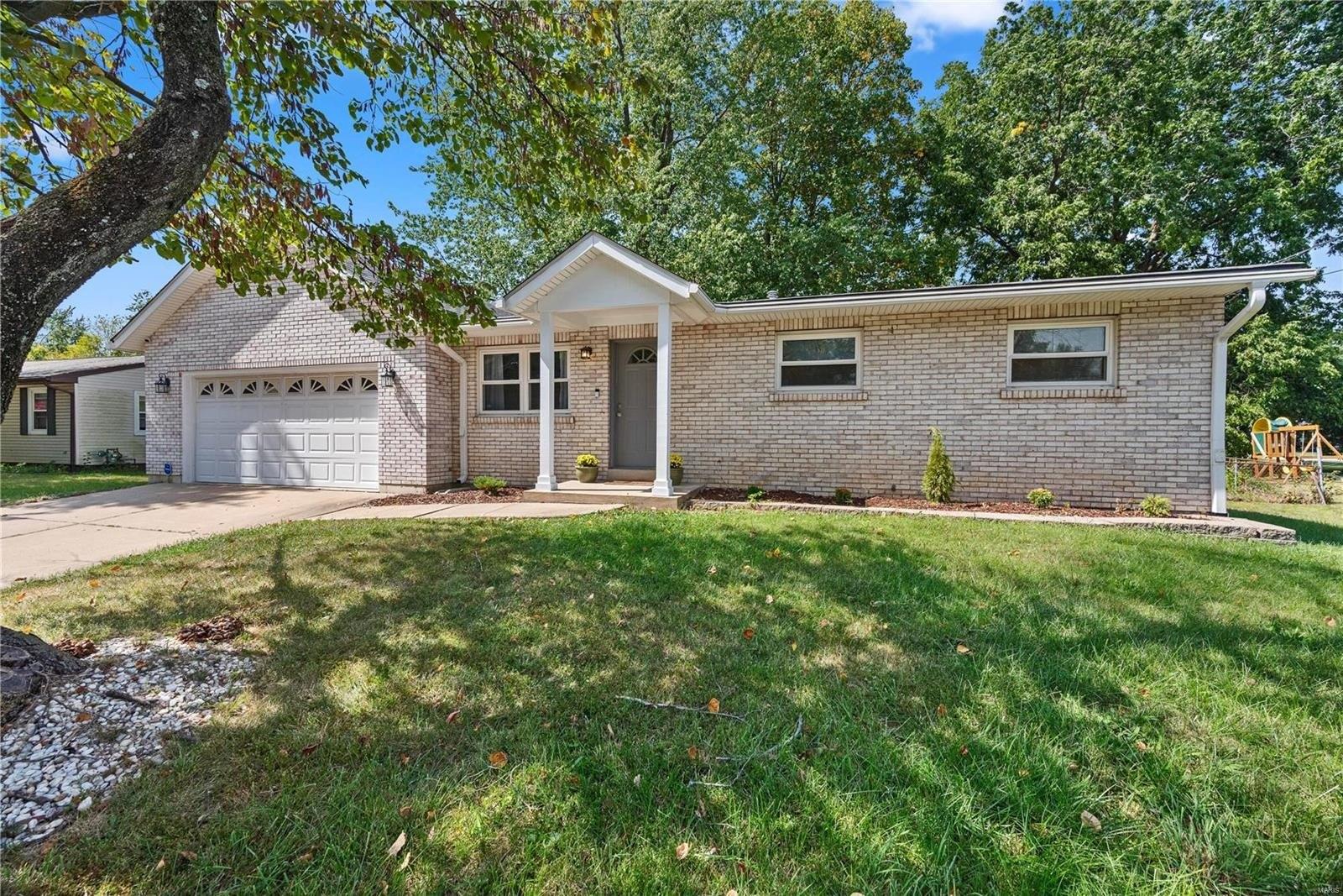 Caulks Hill Rd, Saint Charles, MO 63304